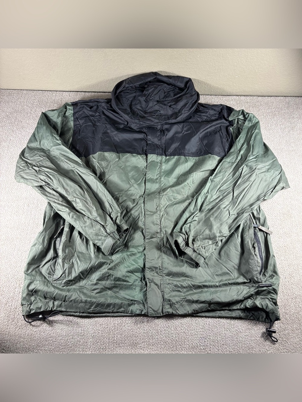 Cabela's Outdoor Gear 2XL Men's Olive Green & Black Hooded Windbreaker Jacket